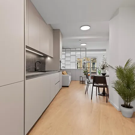 Lam Schon - Ac * Bratislava